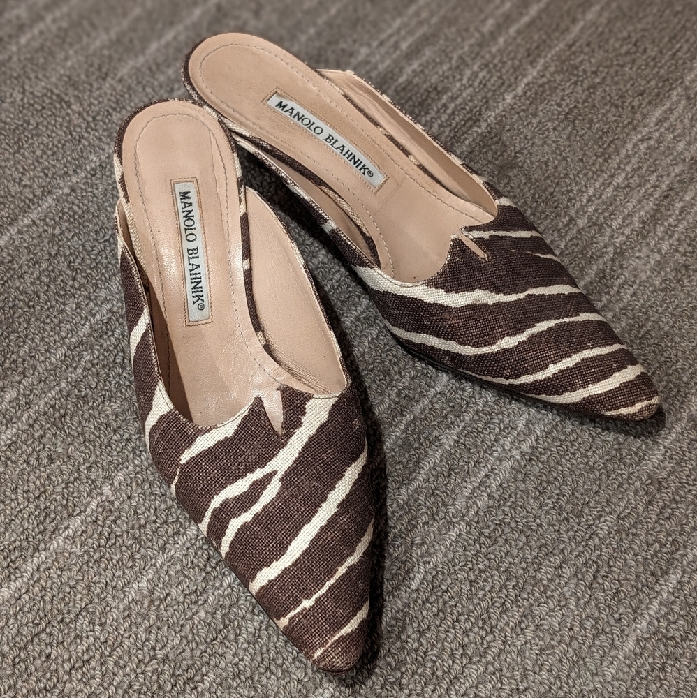 Manolo Blahnik Kitten Mule Heels Size 37